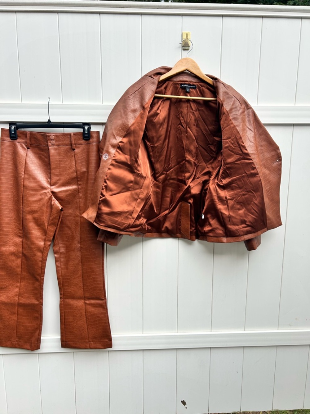 Boston Proper Monterrey Croc-Embossed Flat Front Cropped Cognac Pants | Size 4